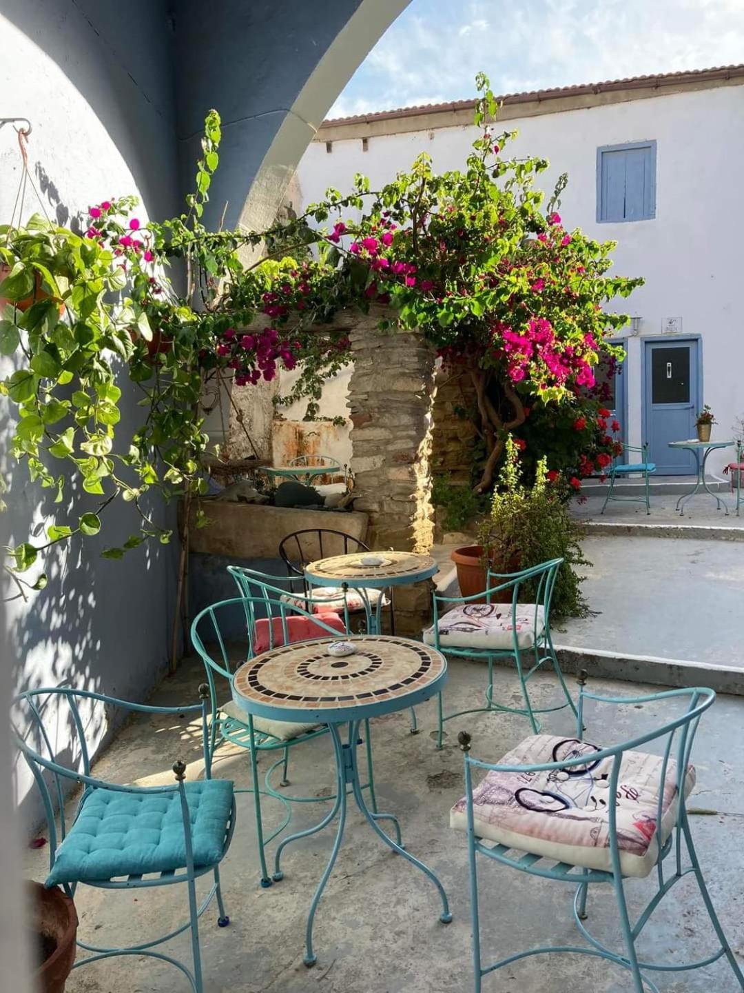 Teacher'S House Maroni Экстерьер фото